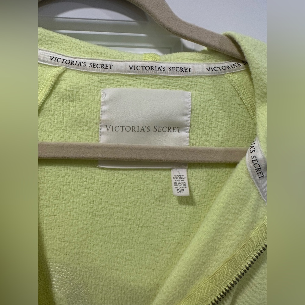 Victoria secret hoodie - Picture 3 of 5
